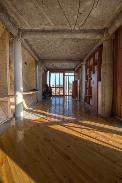 Archivo:Portico de los huespedes .jpeg